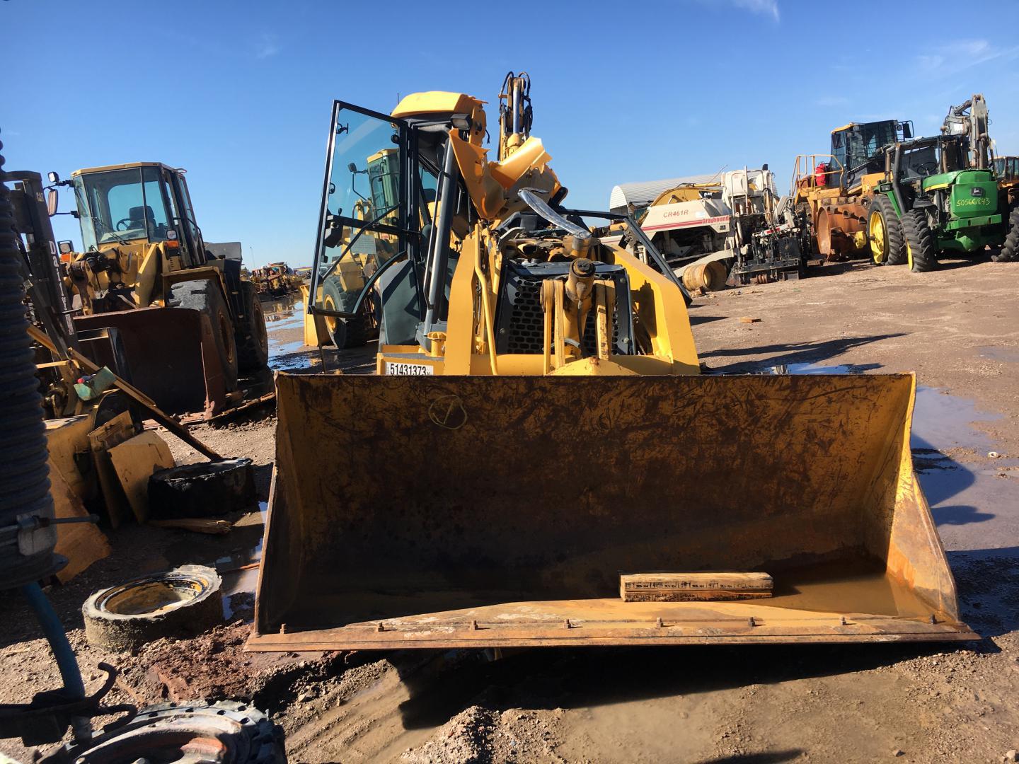 ./imagenes/INVOICE/2019/16900/RETROEXCAVADORA  PARA REFACCIONES 310SG (5).JPG